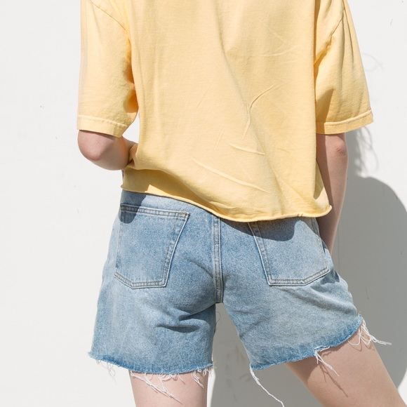 brandy melville honey t-shirt - Picture 3 of 4